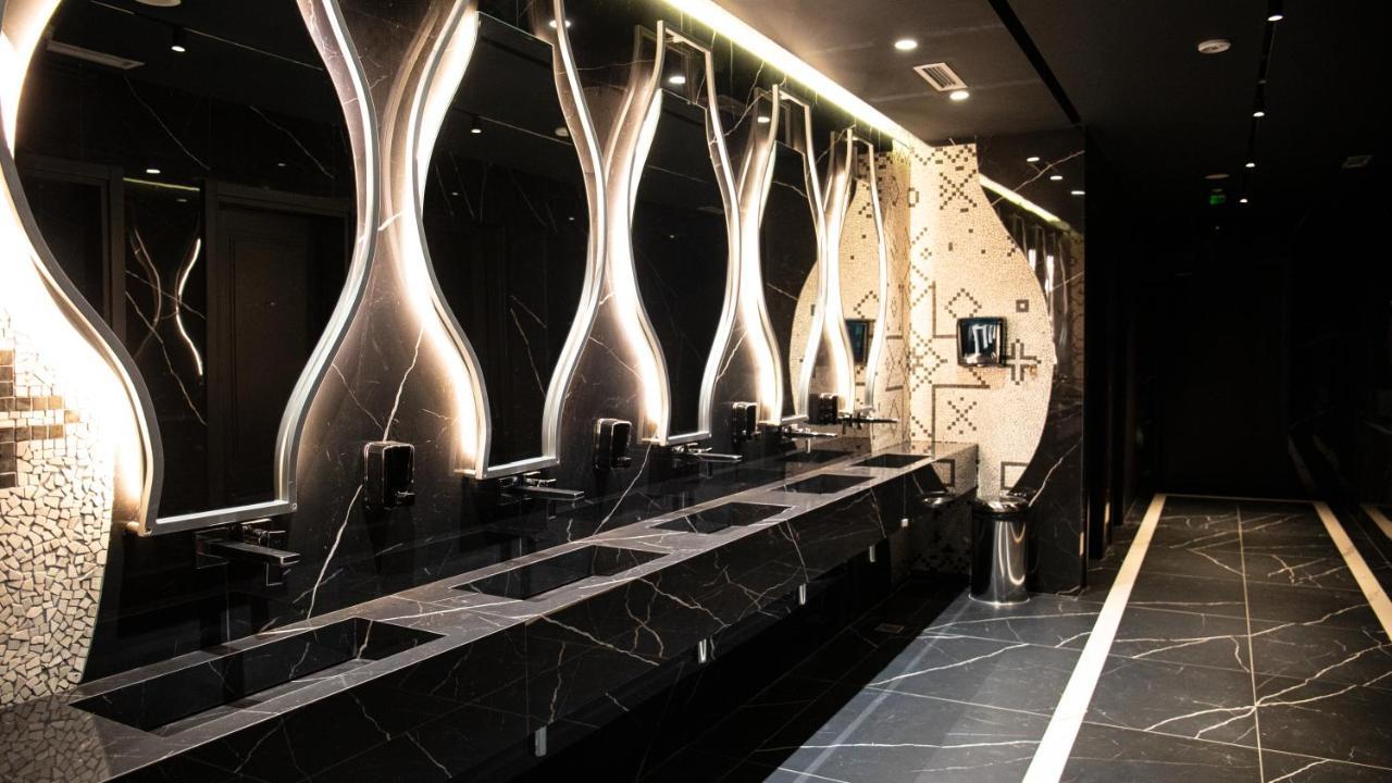 Arka Art Hotel Тирана Экстерьер фото The interior of the restroom at the 2012 Olympics