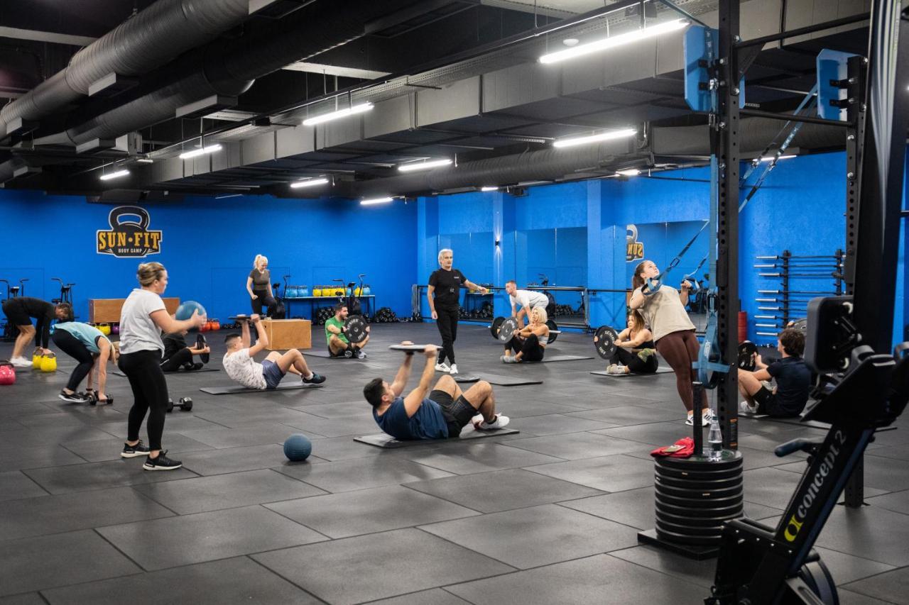 Arka Art Hotel Тирана Экстерьер фото CrossFit gym in San Francisco