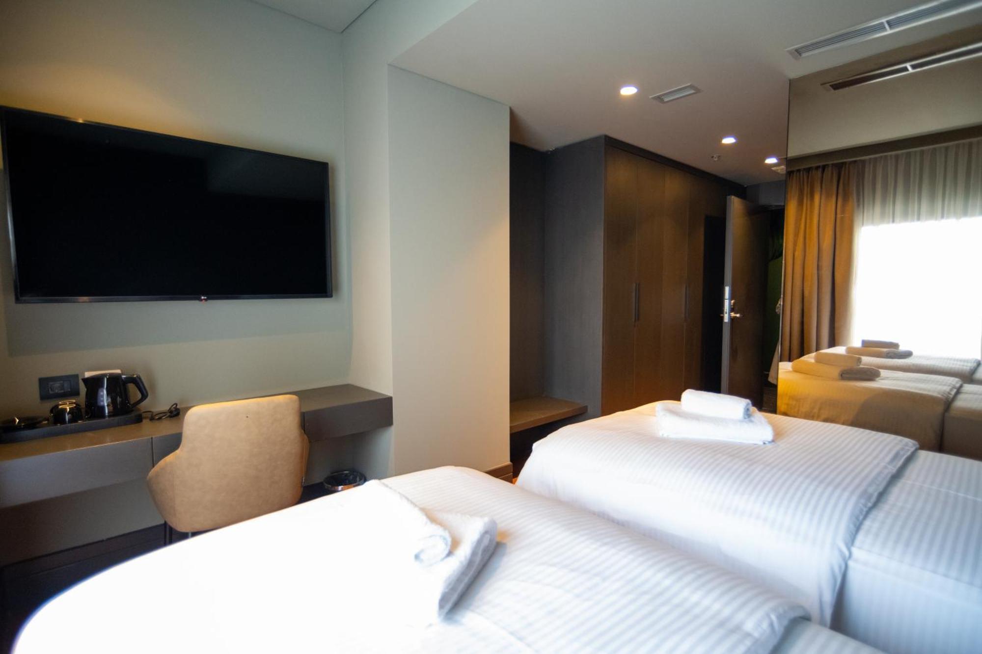 Arka Art Hotel Тирана Экстерьер фото Deluxe Room